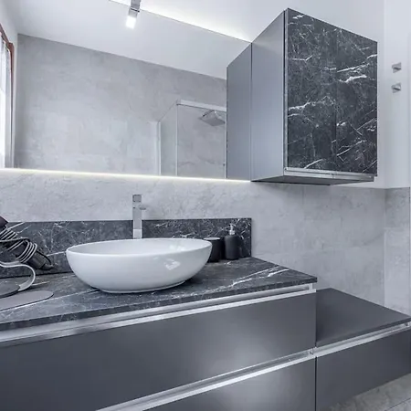 Fa44 - Lux Apt With Big Balcony & Modern Design - * Mailand